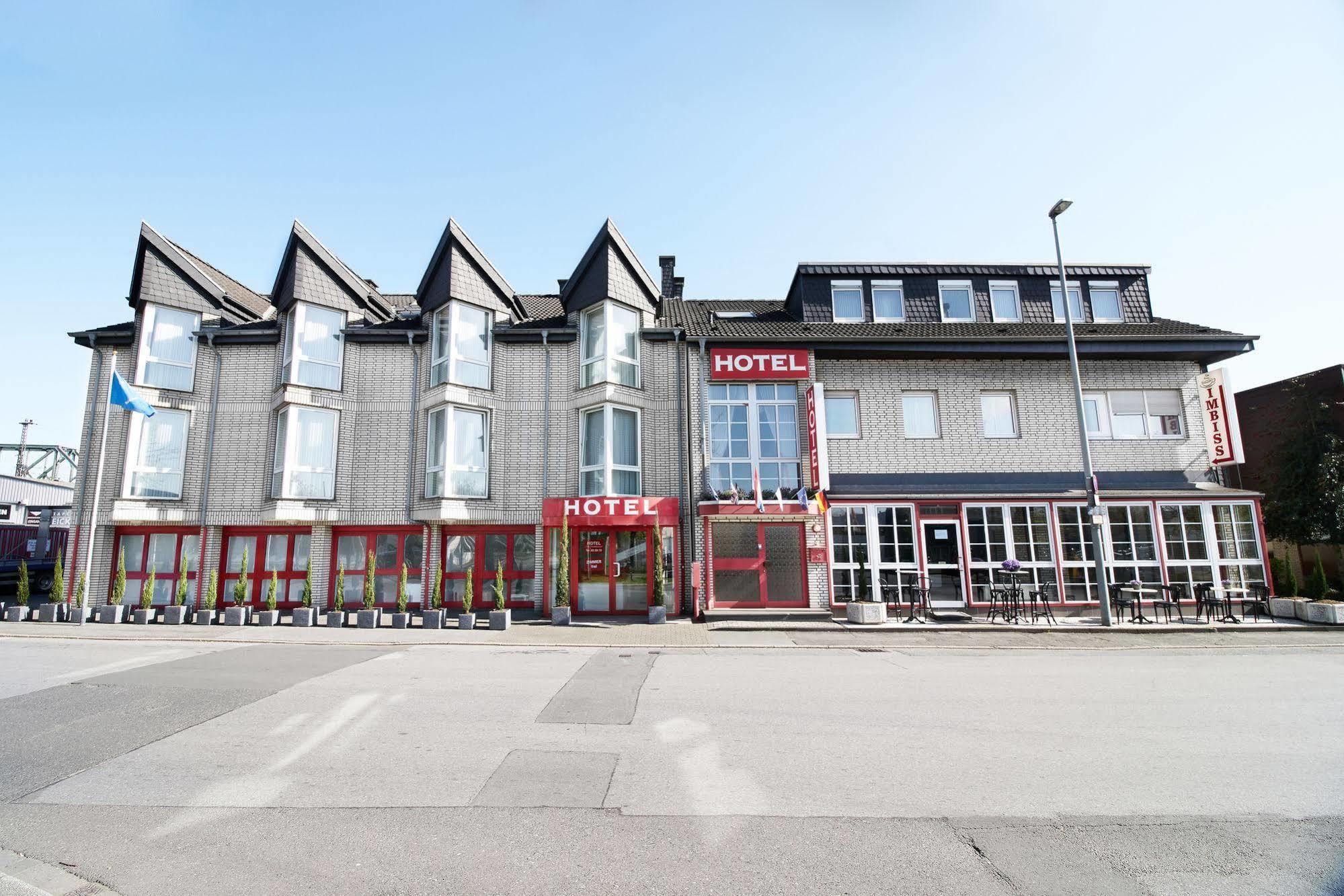 Hotel Zum Eisenhammer Oberhausen  Exteriör bild