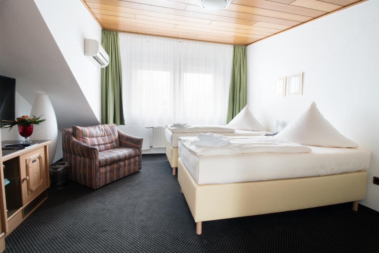 Hotel Zum Eisenhammer Oberhausen  Exteriör bild